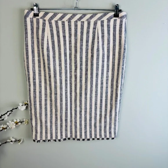 Banana Republic Striped Fringe Pencil Skirt Size 16 - Picture 6 of 6